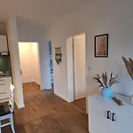 Appartementhaus Westerloog 01-balkon Daire Spiekeroog